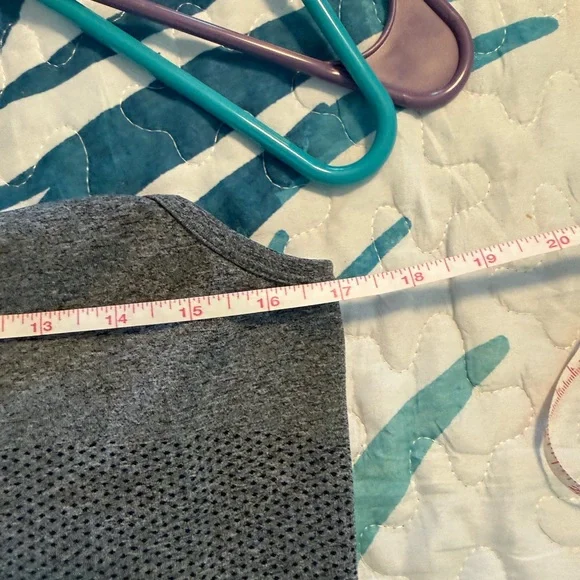 CycleBar Gray Seamless Athletic Tank with Subtle Logo - Picture 3 of 3